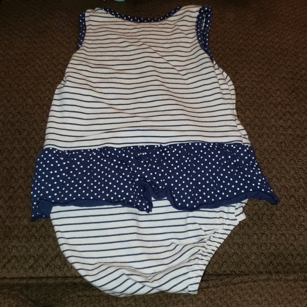 Carter's - Picture 3 of 3